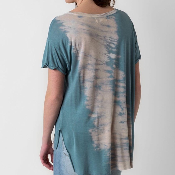 Moon &Sky Tie Dye top - Picture 2 of 2